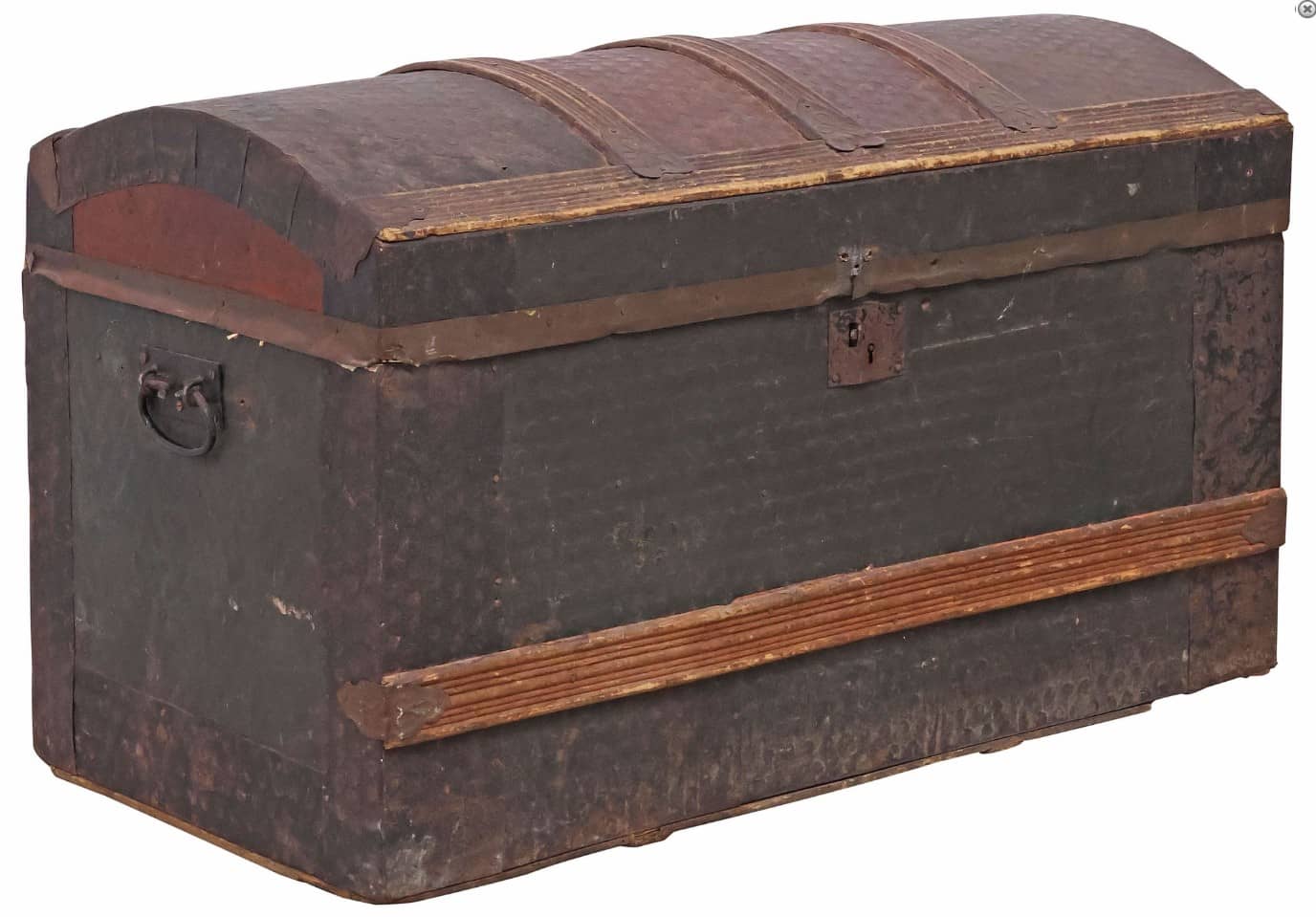 CONTINENTAL EMBOSSED & PAINTED IRON-CLAD STEAMER TRUNK