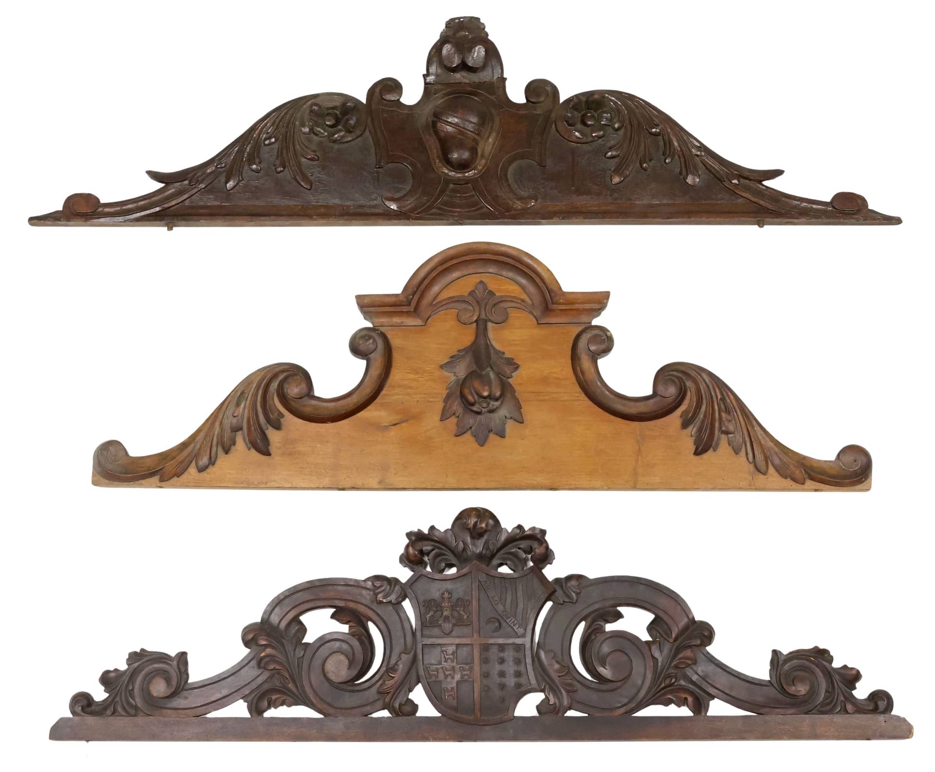 (3) CONTINENTAL RENAISSANCE REVIVAL ARCHITECTURAL CRESTS