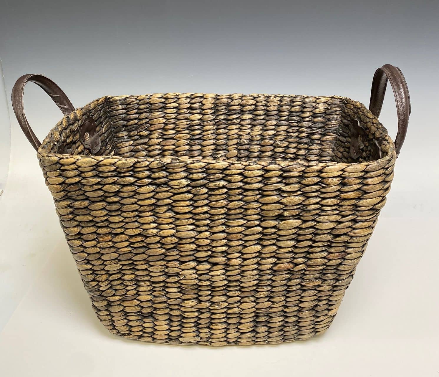 CONTEMPORARY WOVEN BASKET W/ FAUX LEATHER HANDLES
