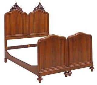 ITALIAN CARVED WALNUT DOUBLE-ARCH BED