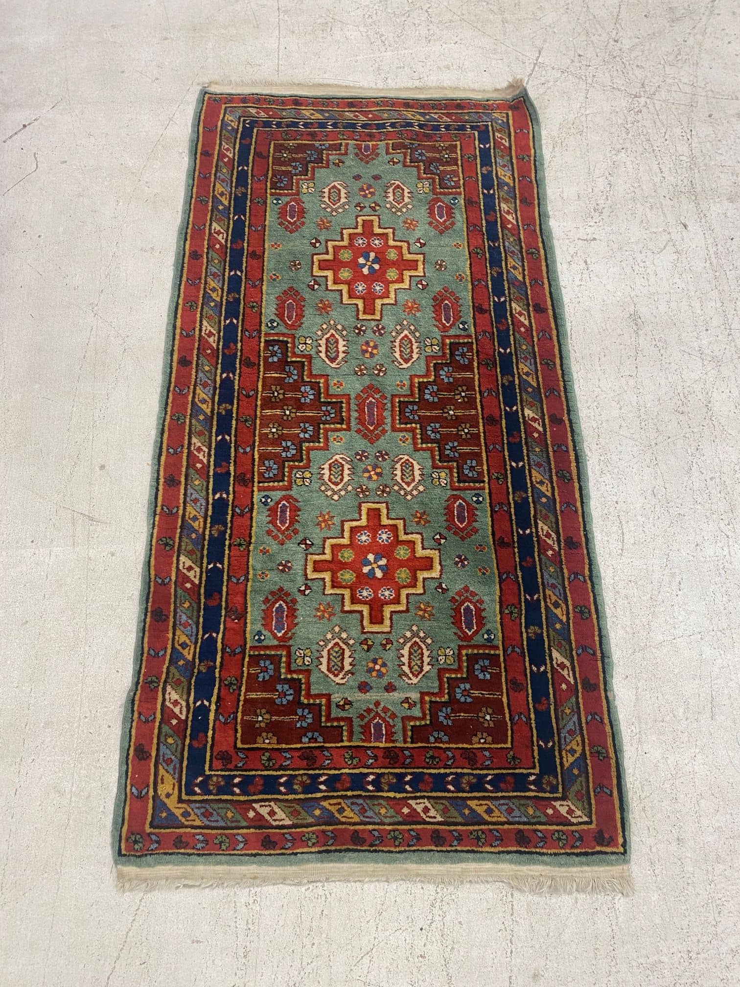 ESTATE HAND-TIED RUG, 6'2" X 3'
